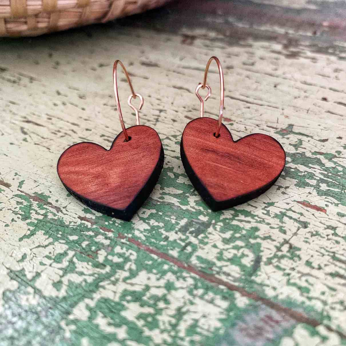 Wooden heart earrings top